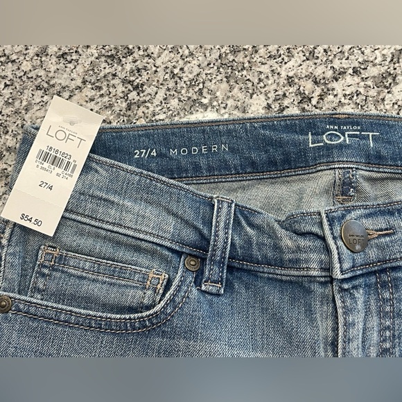 LOFT Distressed Bermuda Shorts NWT 4 / 27 cuffed raw hem - Picture 2 of 10